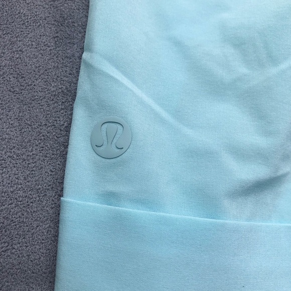 Lululemon spring break away short - Picture 4 of 5